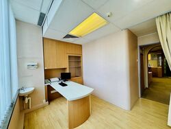 Mount Elizabeth Hospital (D9), Retail #590224581